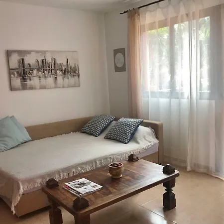 شقة My Pretty - Lovely And Spacious Surrounded By Tropical Gardens - Private Covered And Uncovered Terrace - Pool - Parking - Free Fibre Optic Internet