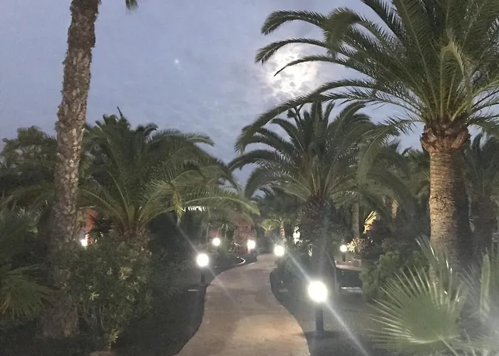 Апартаменты My Pretty - Lovely And Spacious Surrounded By Tropical Gardens - Private Covered And Uncovered Terrace - Pool - Parking - Free Fibre Optic Internet *