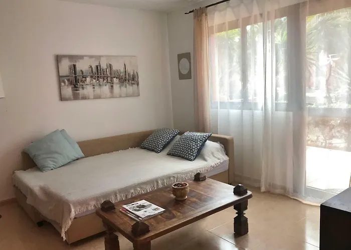 Апартаменты My Pretty - Lovely And Spacious Surrounded By Tropical Gardens - Private Covered And Uncovered Terrace - Pool - Parking - Free Fibre Optic Internet